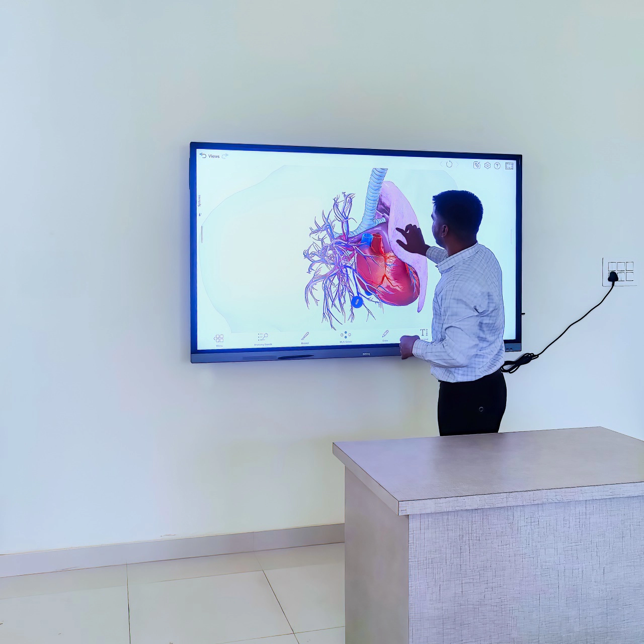 Interactive 3D lesson on smart board